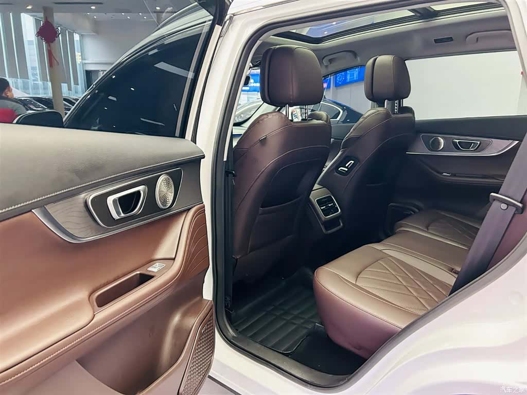 Chery Tiggo 8, 2024 23