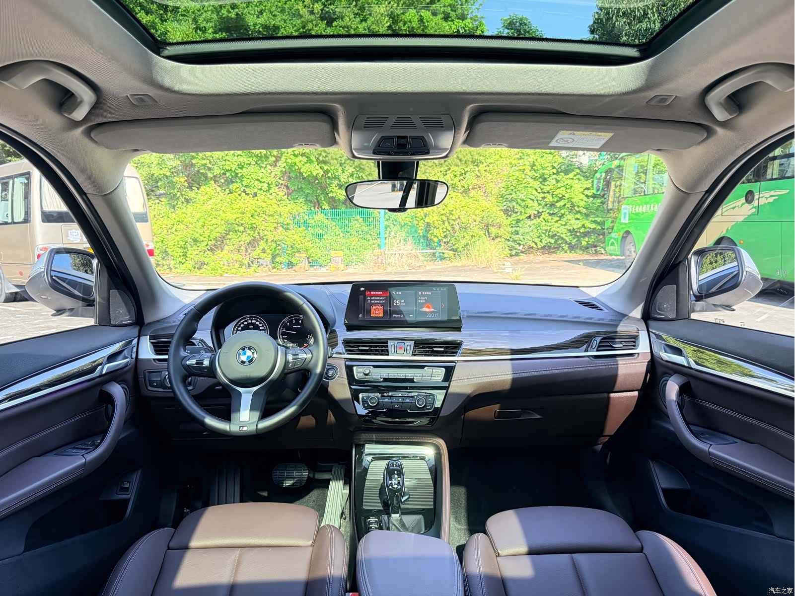 BMW X1, 2022 все фото