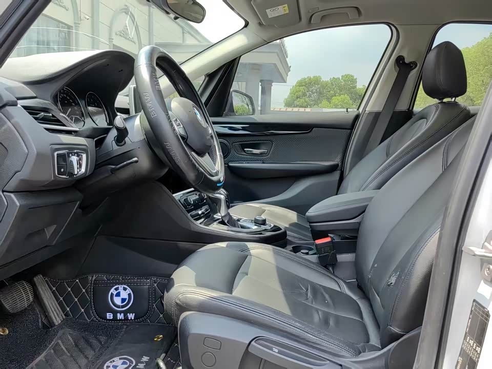 BMW 2 series station wagon