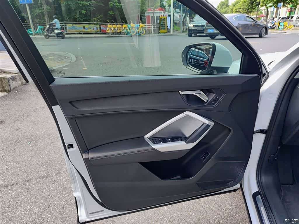 Audi Q3, 2020 6