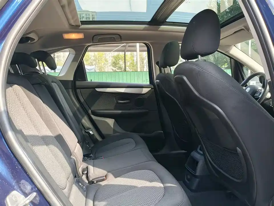 BMW 2 series station wagon