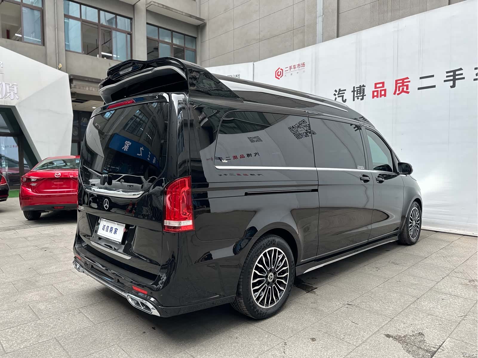Mercedes-Benz V-Class, 2023 все фото