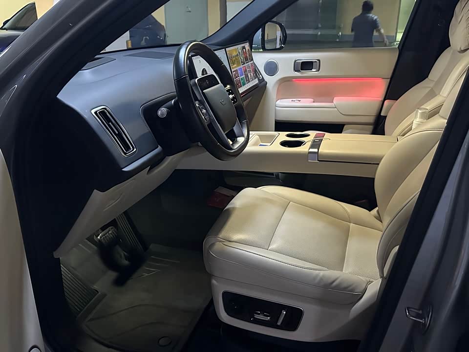 Li Auto Ideal L8