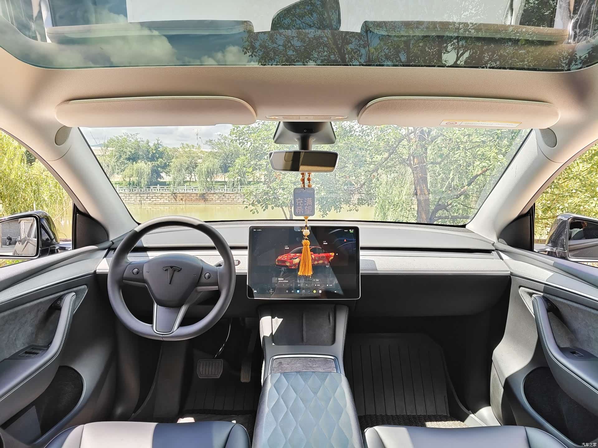 Tesla Model Y, 2023 7