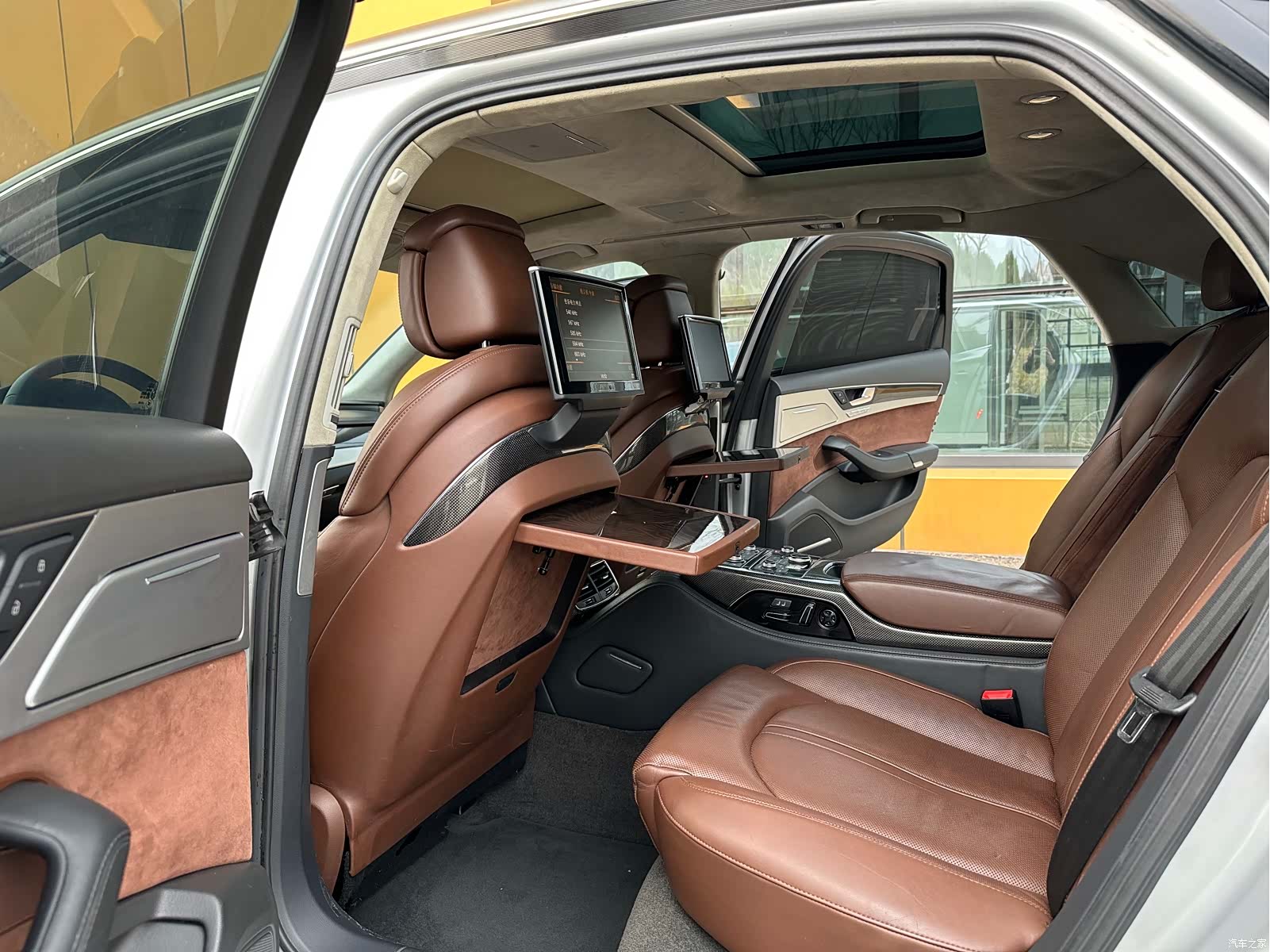 Audi A8L, 2011 6