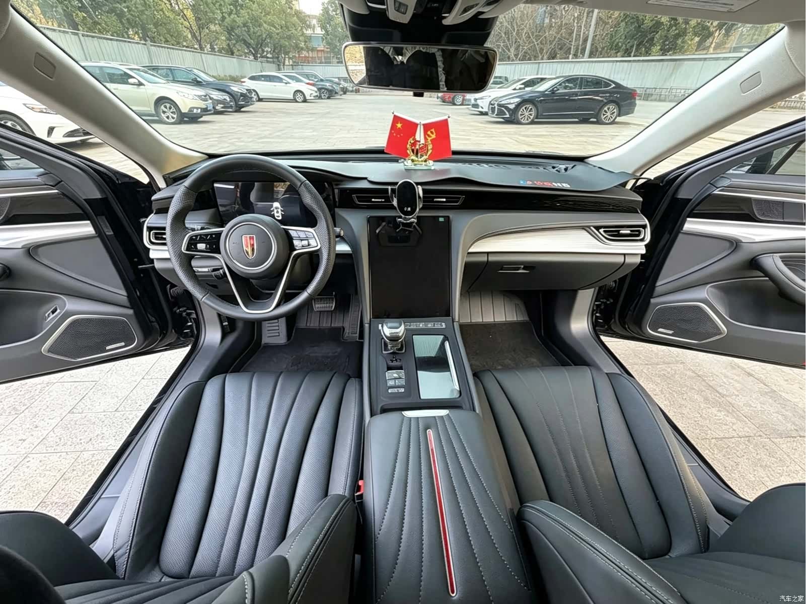Hongqi H5, 2024 все фото