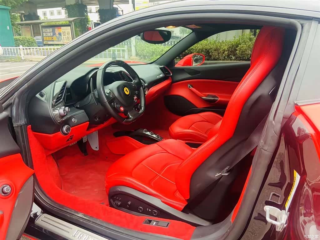 Ferrari 488, 2017 7