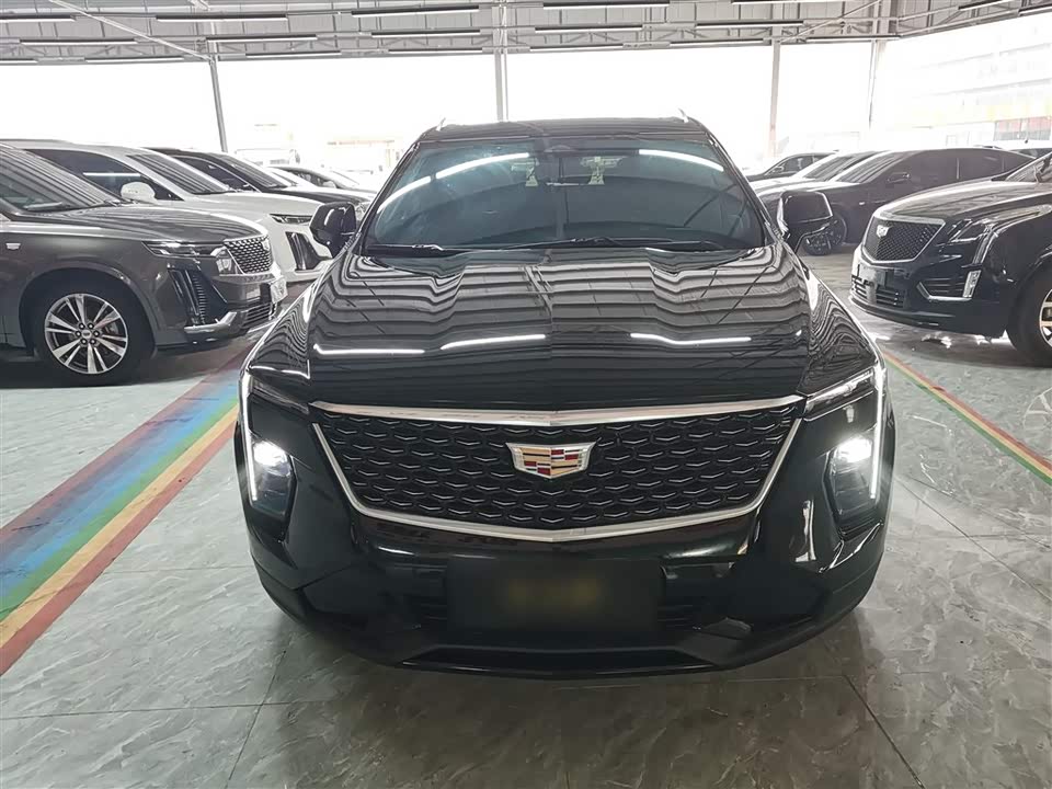 Cadillac XT4