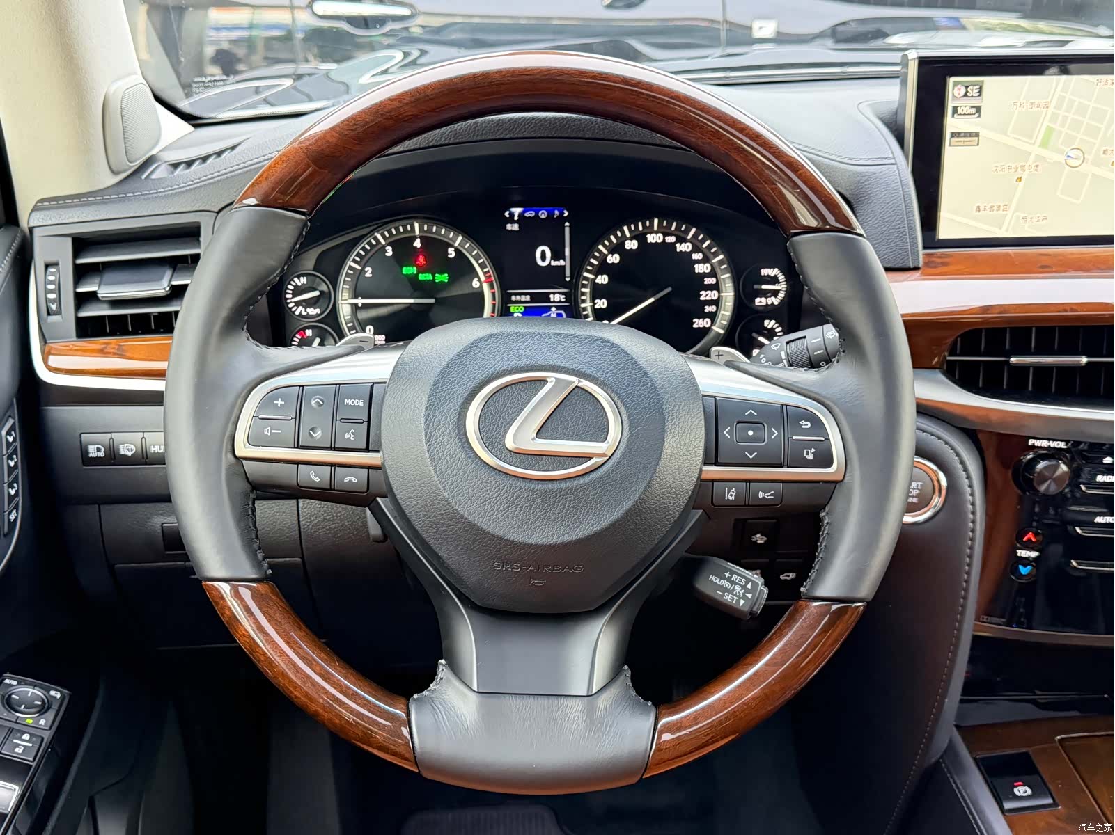 Lexus LX, 2017 7