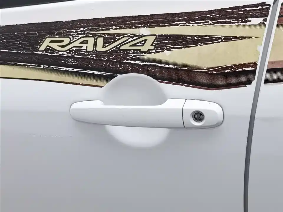 Toyota RAV4 Rongfang