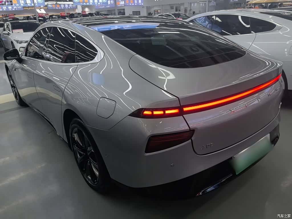 Xpeng P7, 2021 все фото
