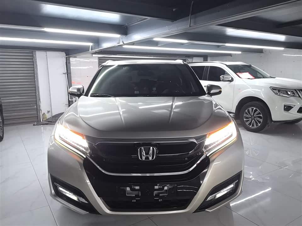 Honda UR-V