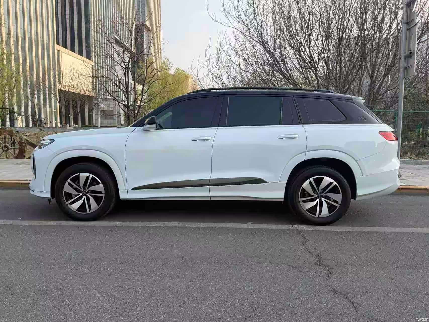 Audi Q6, 2024 3