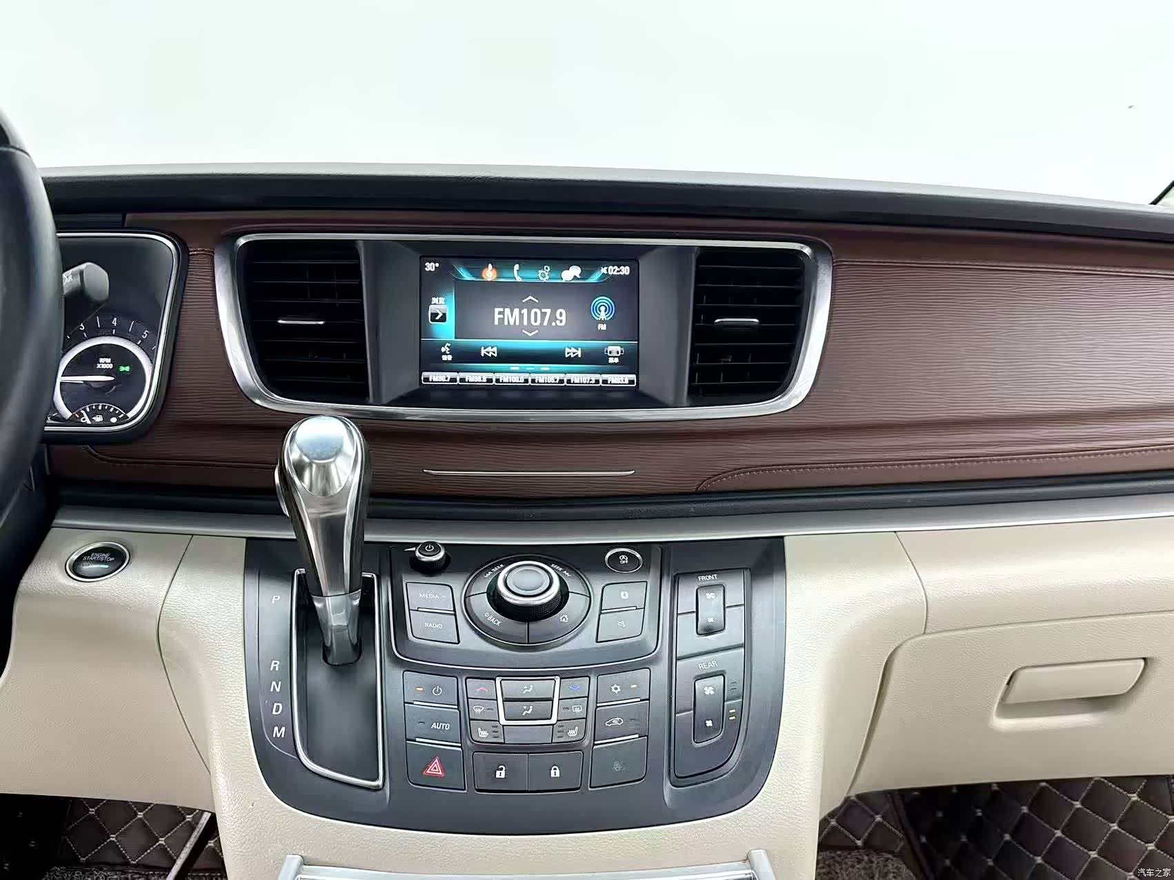 Buick GL8, 2019 все фото