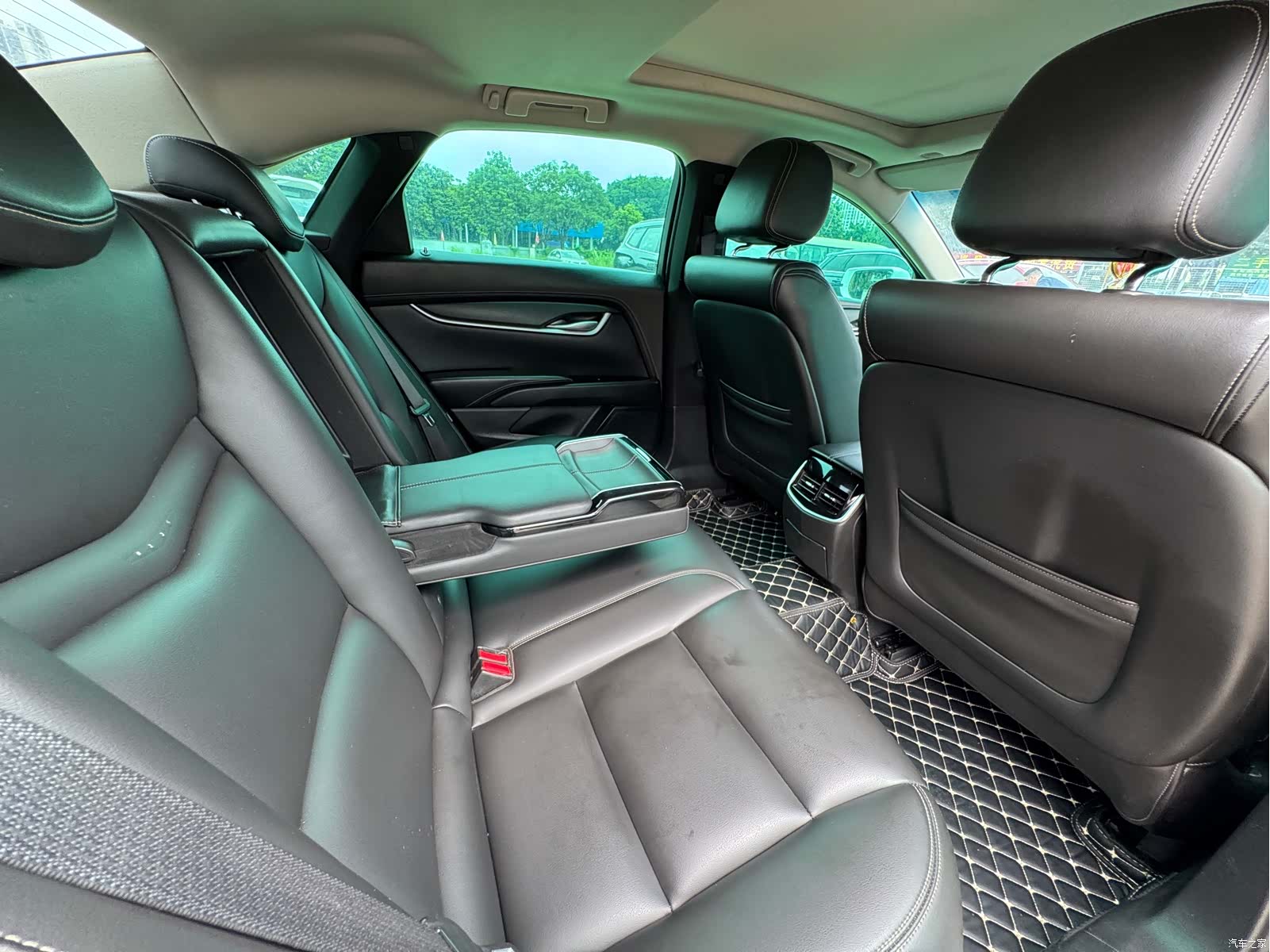 Cadillac XTS, 2018 11
