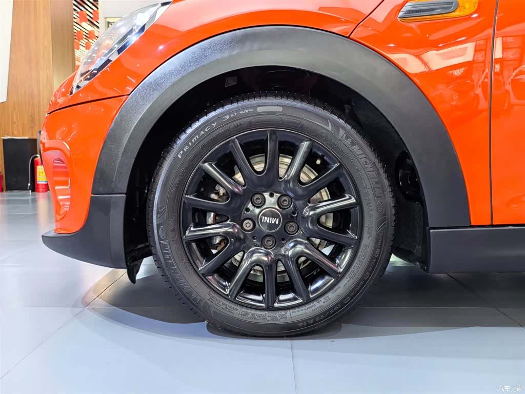 Mini ONE, 2019 21