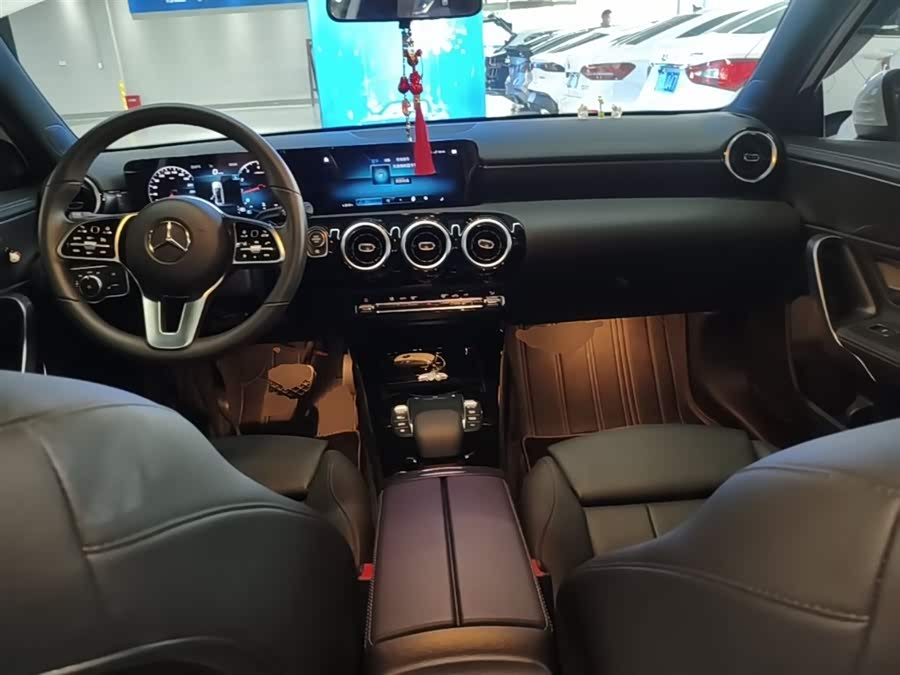 Mercedes-Benz A-Class 2022, фото 10