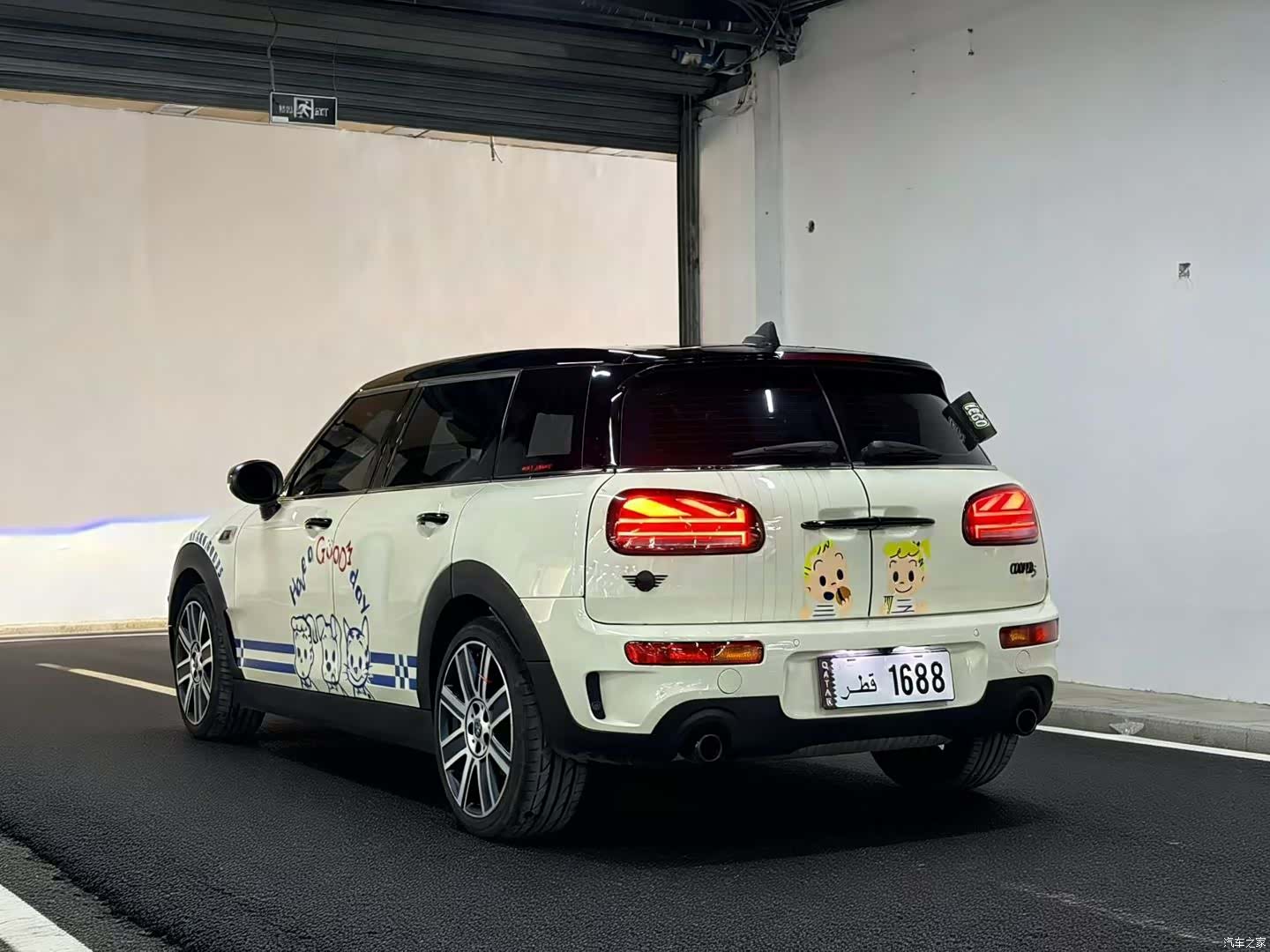 Mini Clubman, 2022 все фото