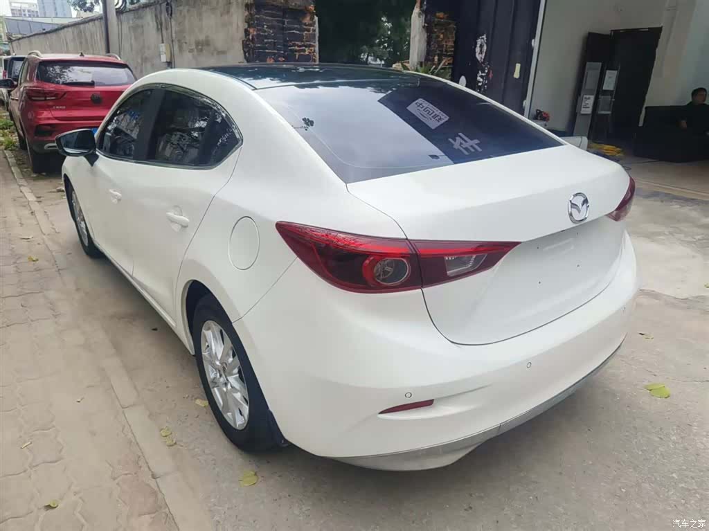 Mazda Mazda3, 2018 9
