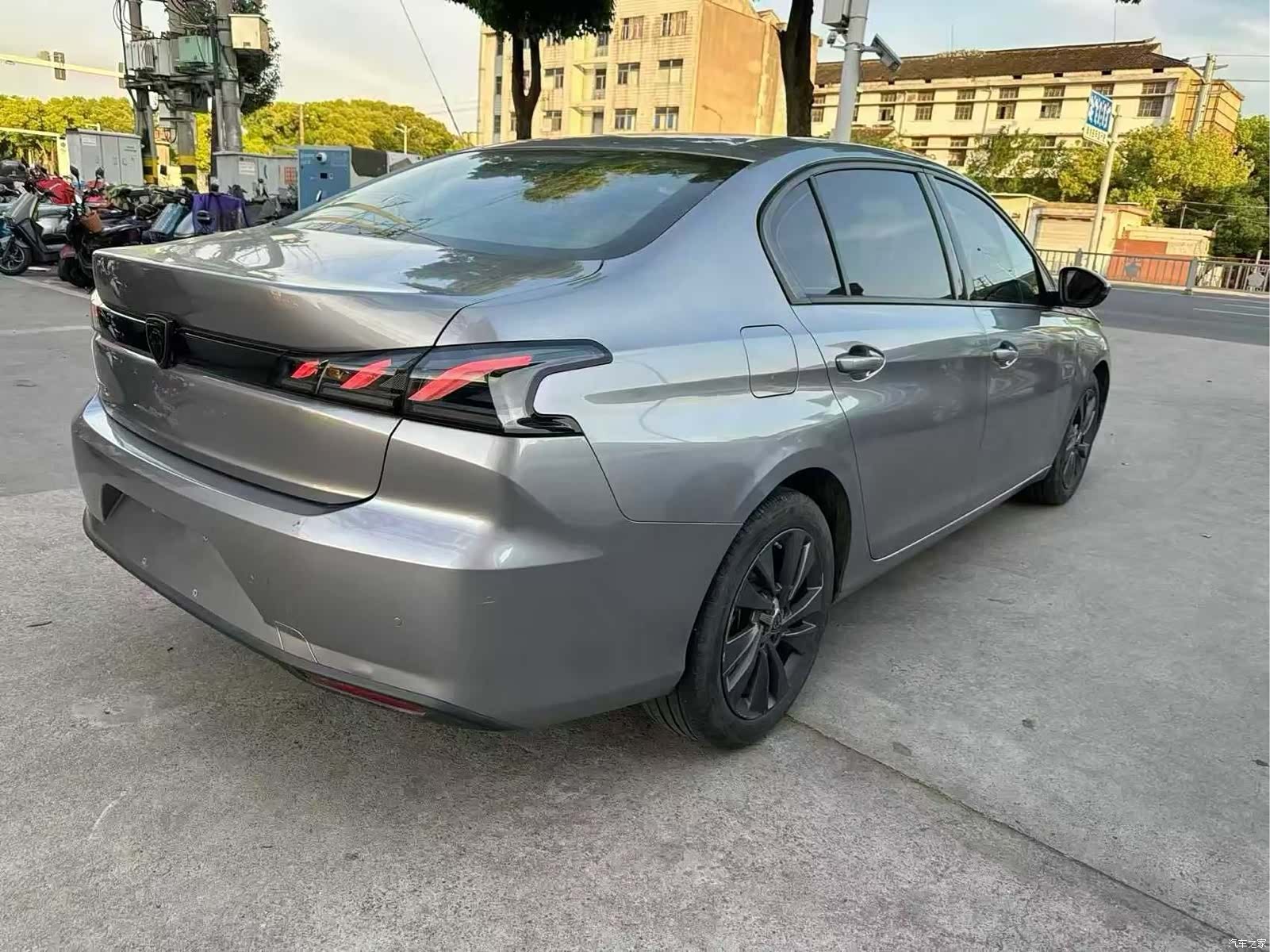 Peugeot 408, 2023 4