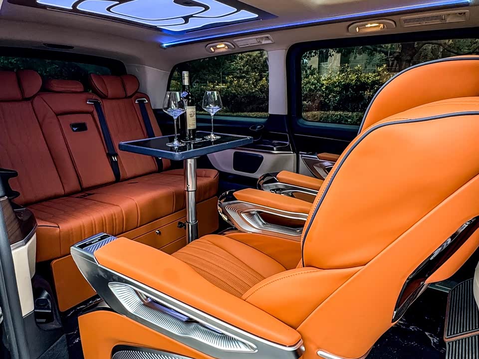 Mercedes-Benz V-class