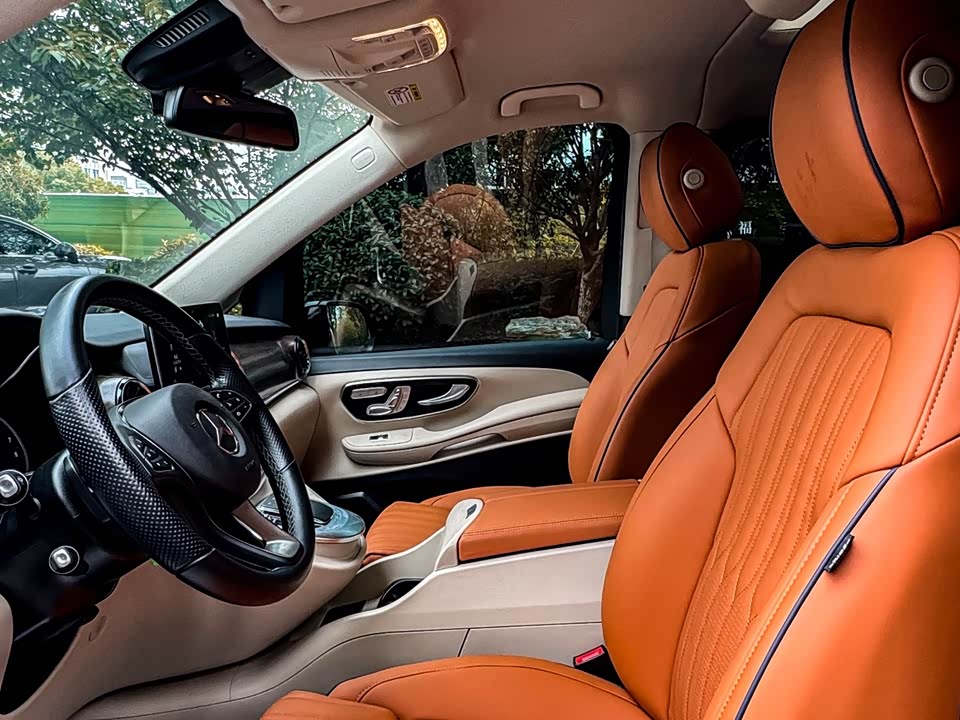 Mercedes-Benz V-class