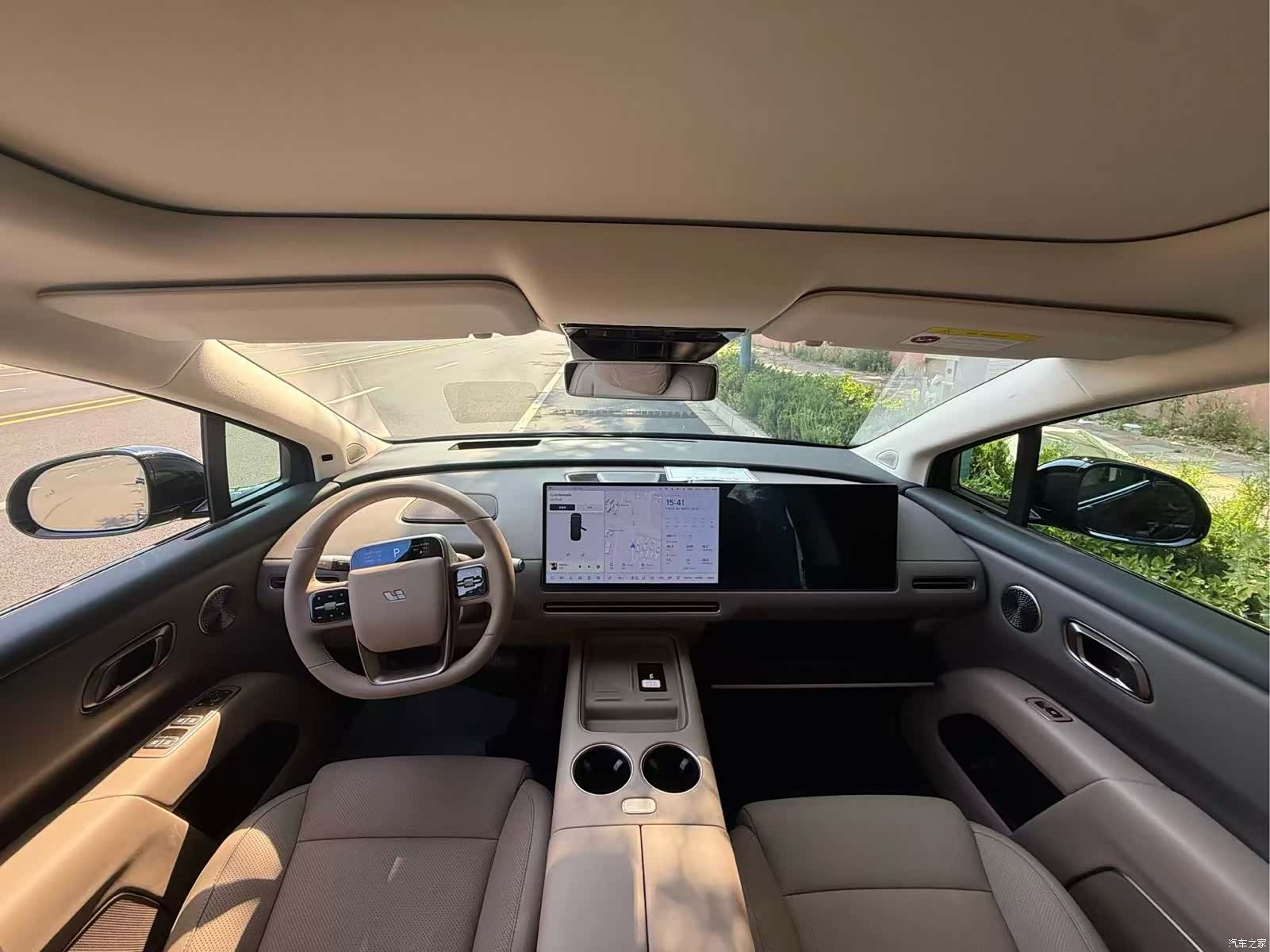 Li Auto i8, 2026 11