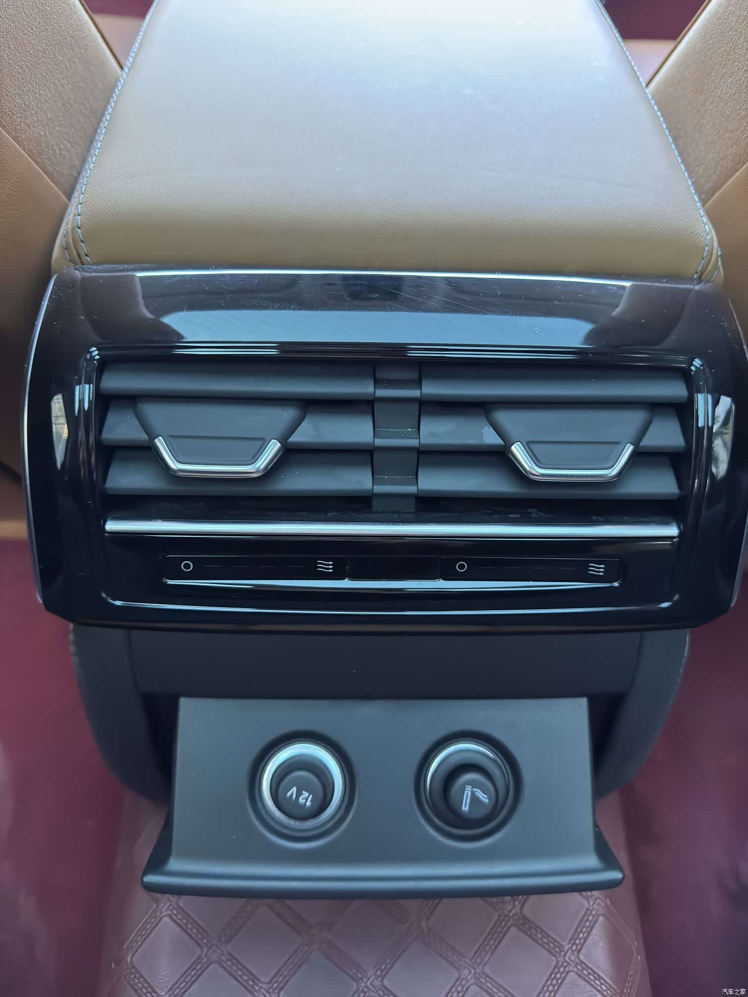 Audi A8L, 2024 3