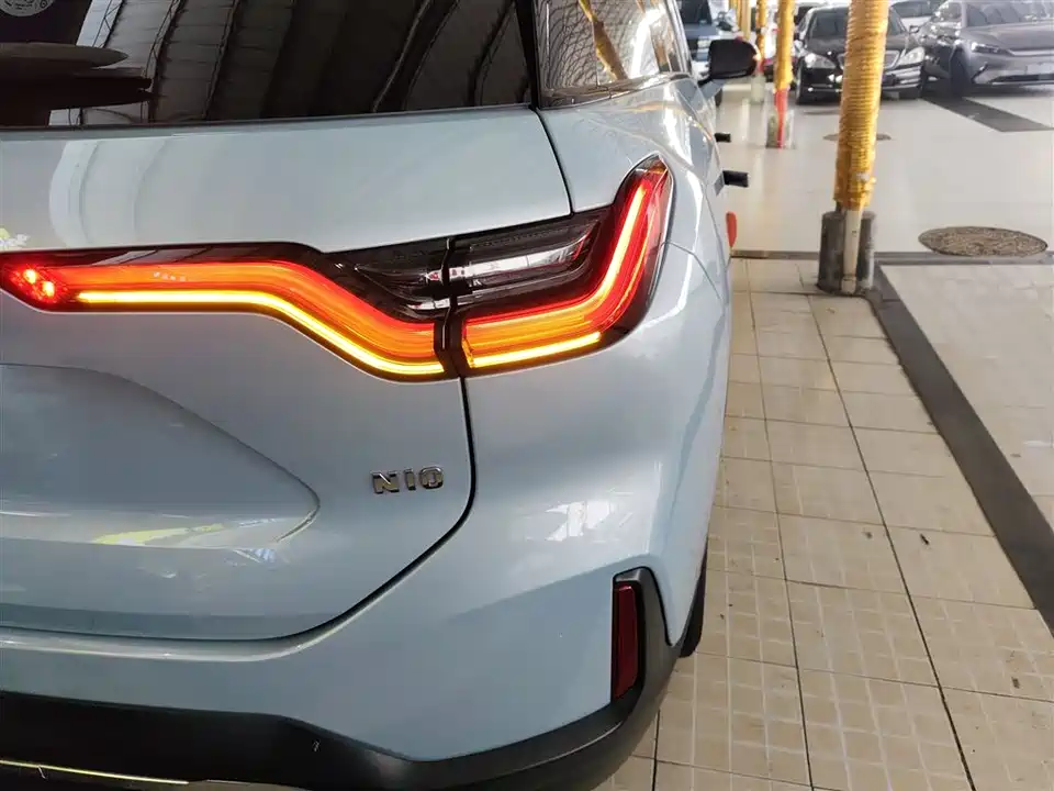 NIO ES6