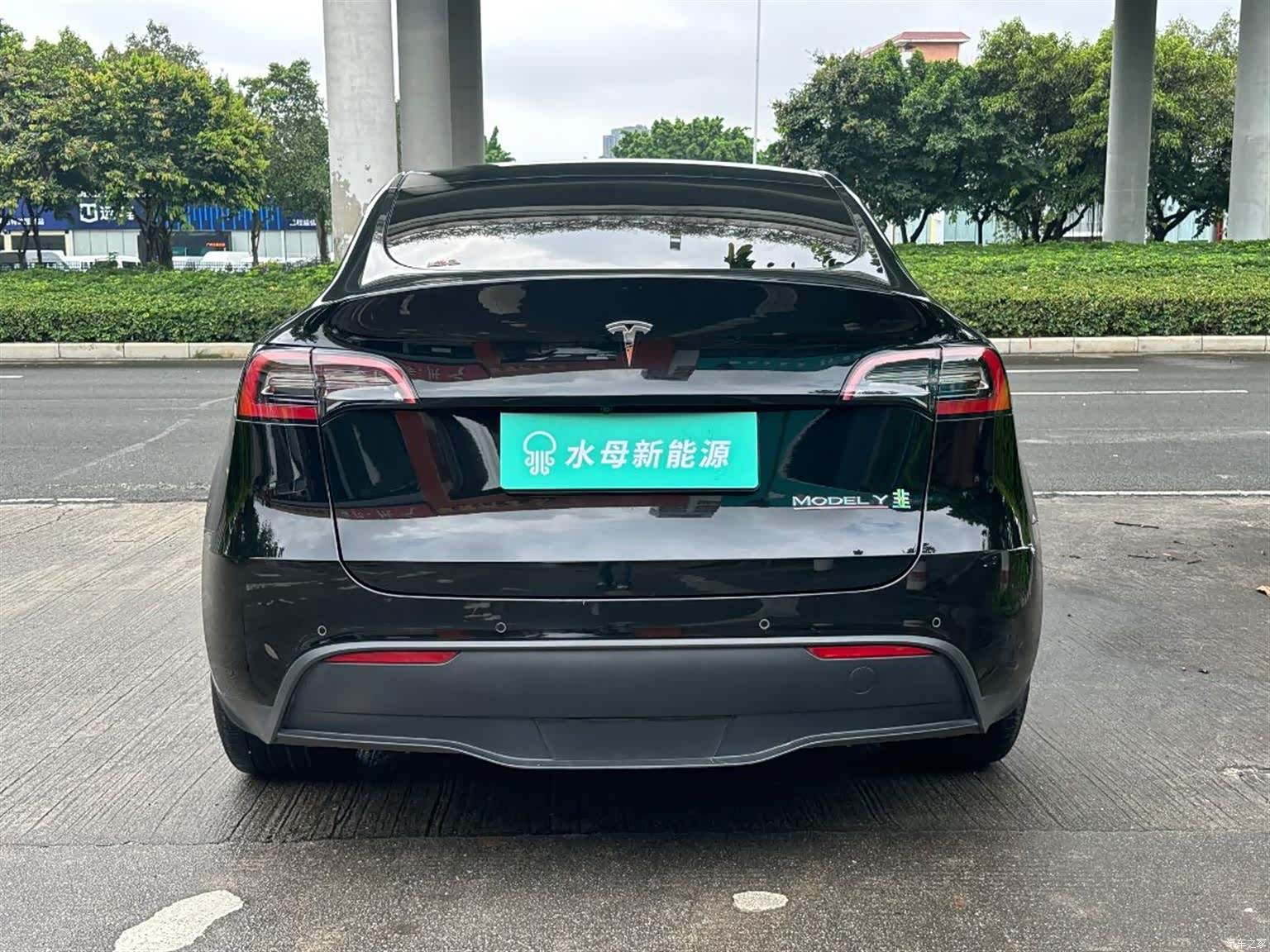 Tesla Model Y, 2021 3