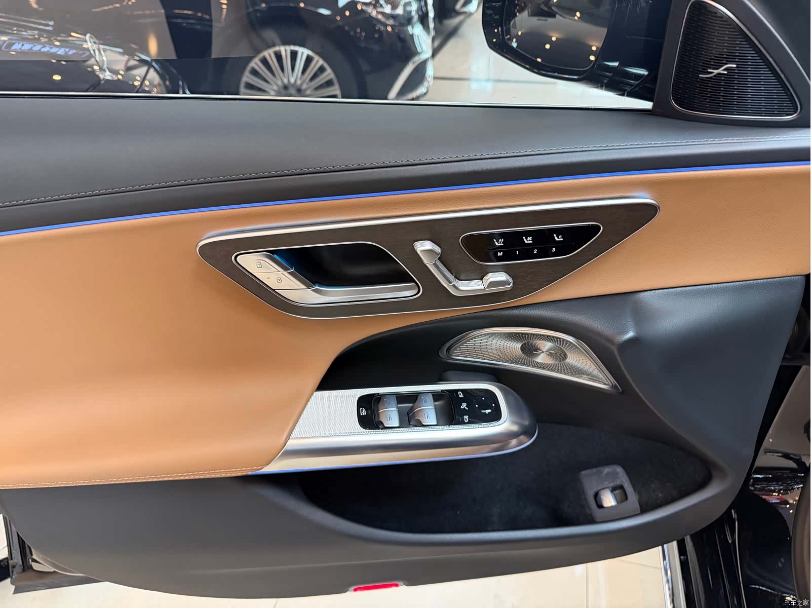 Mercedes-Benz E-Class, 2024 4