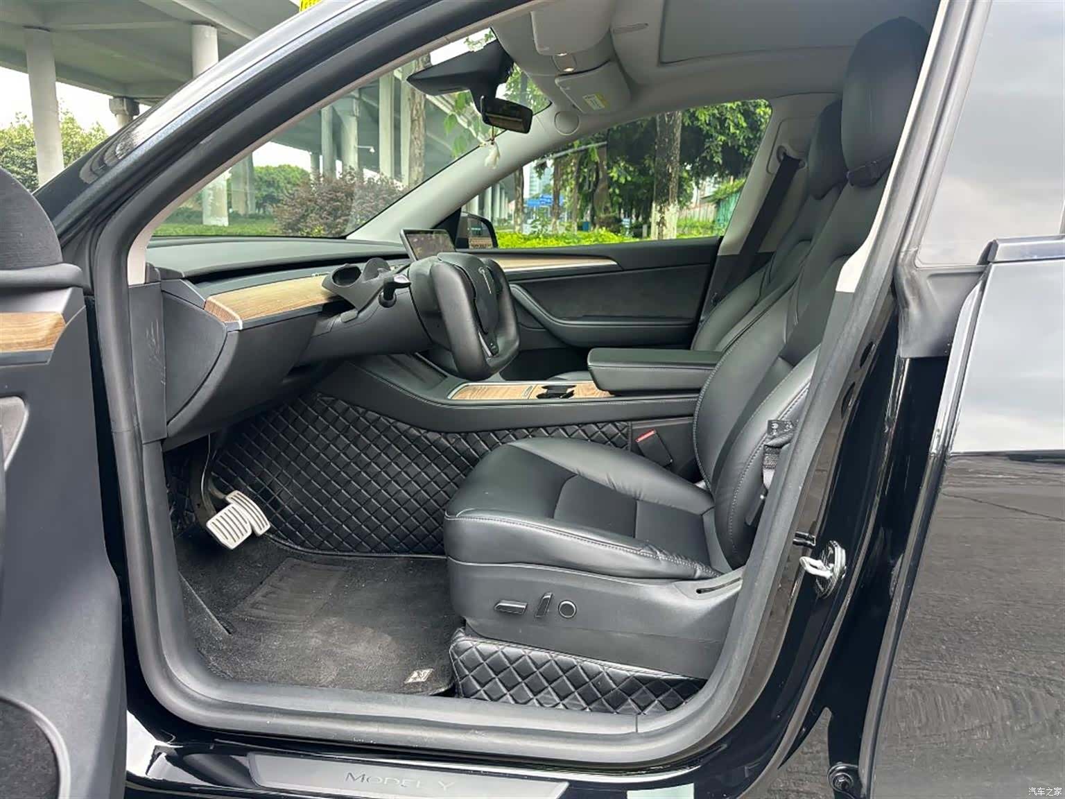 Tesla Model Y, 2021 13
