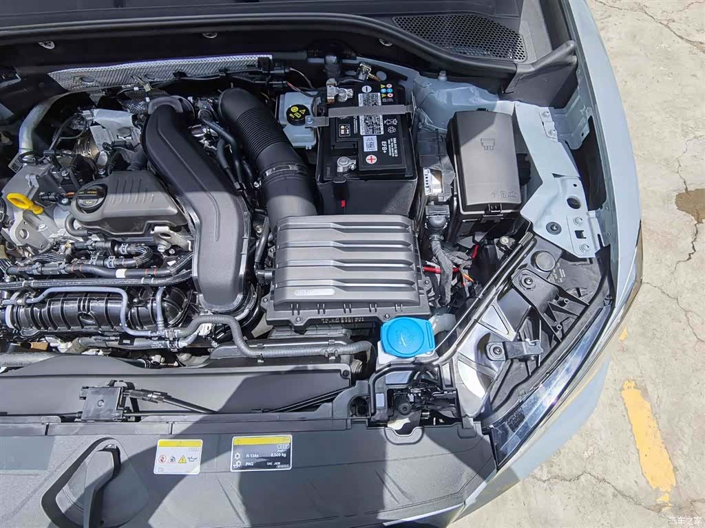 Audi Q2L, 2024 11
