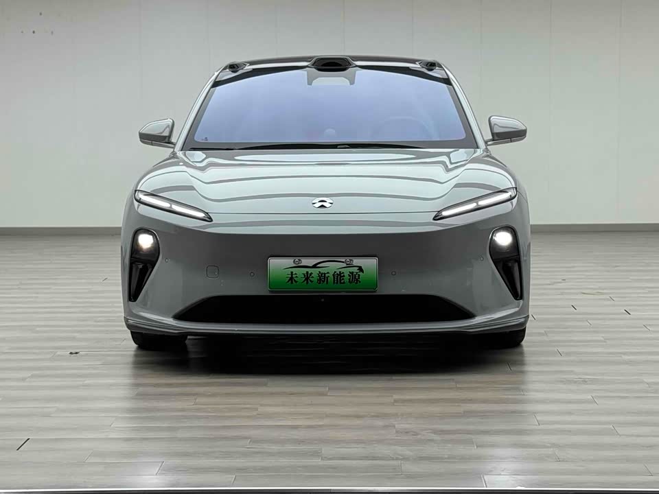NIO ET5