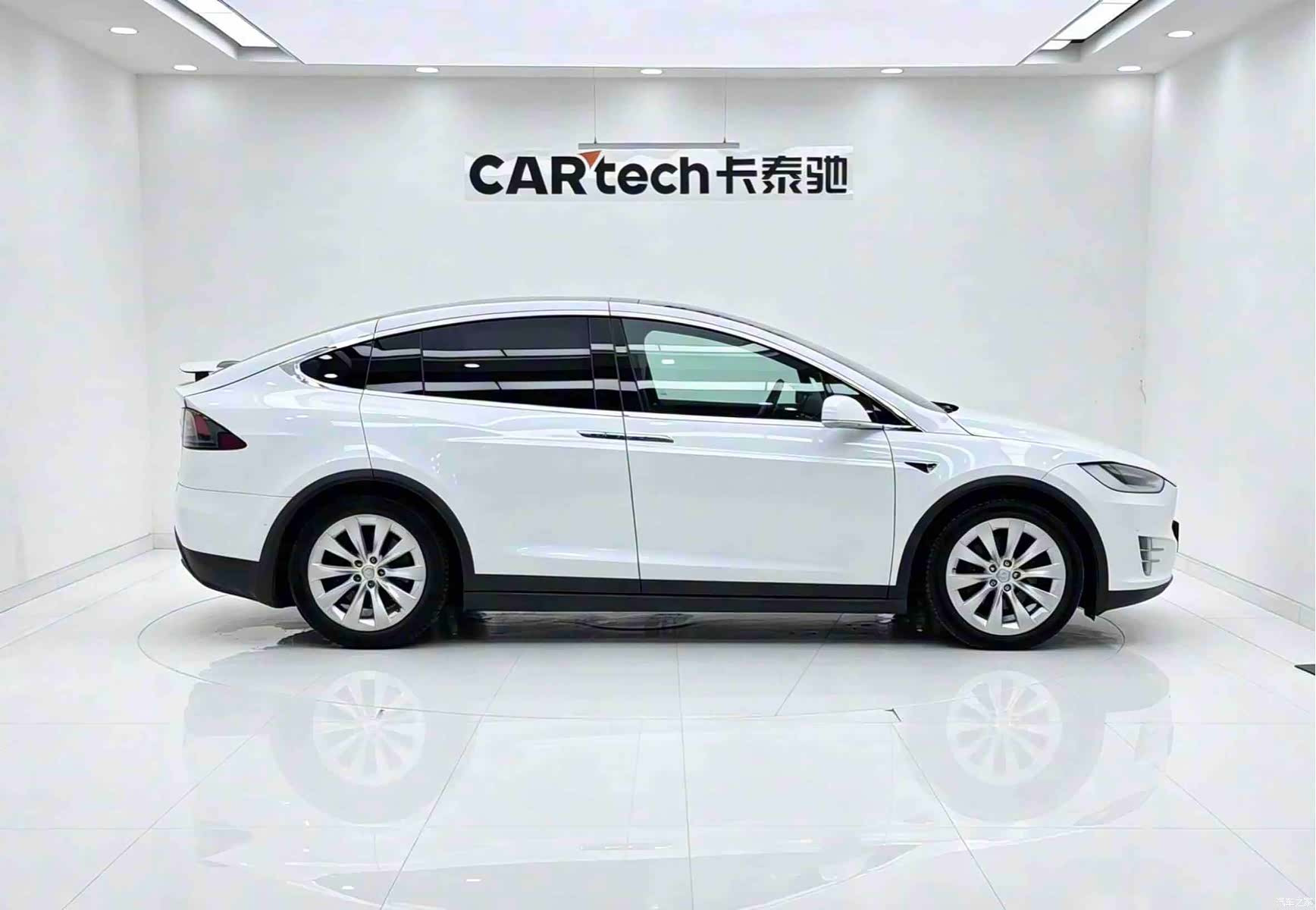 Tesla Model X, 2021 4