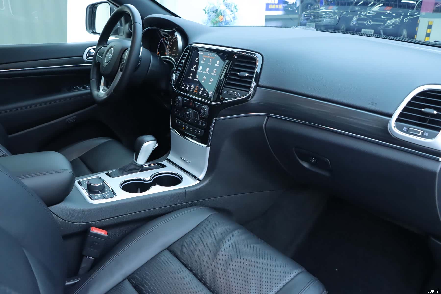 Jeep Grand Cherokee, 2022 9