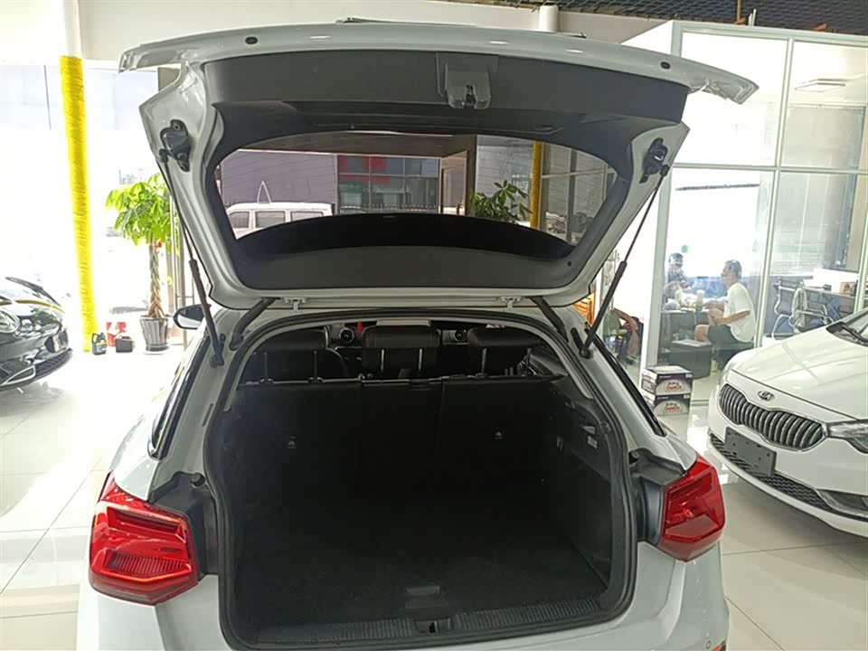 Audi Q2L Audi Q2L