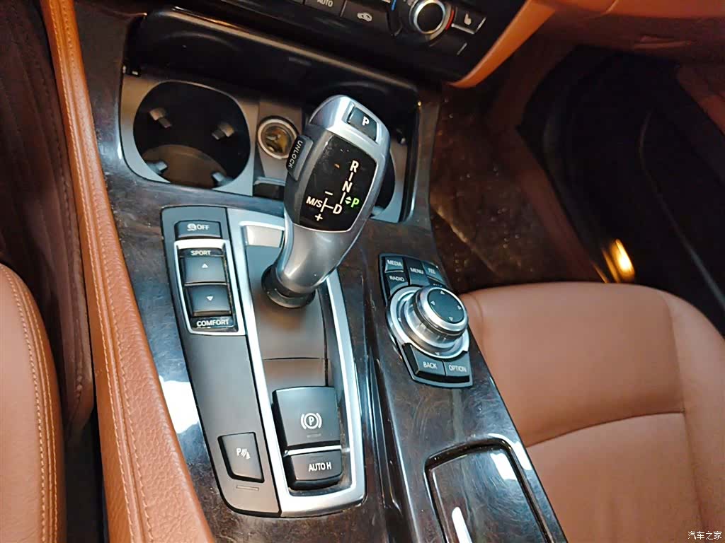BMW 5 Series, 2015 10