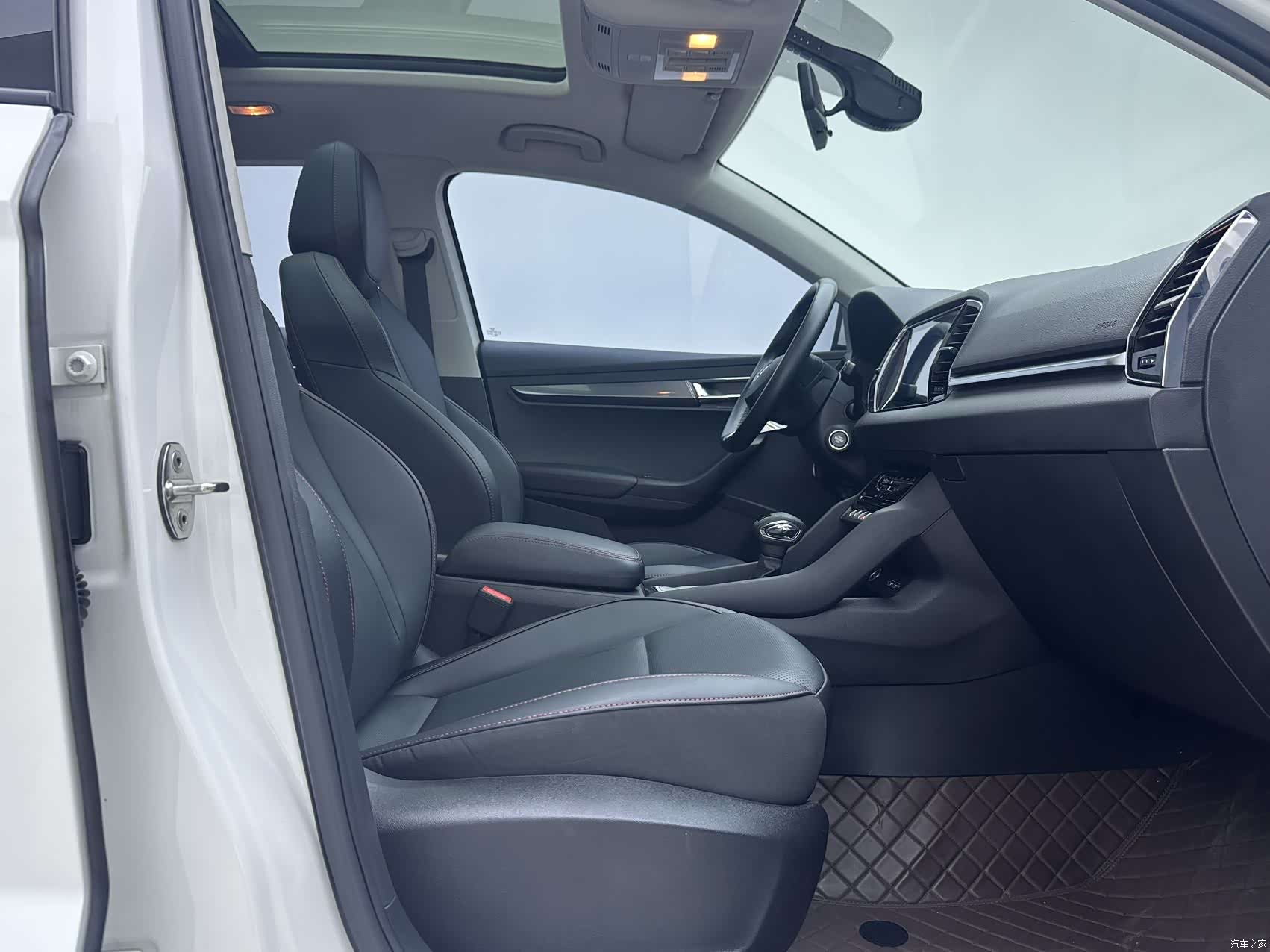 Skoda Karoq, 2022 8