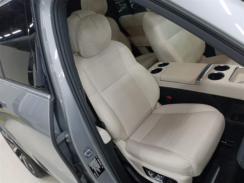 Li Auto Ideal L8