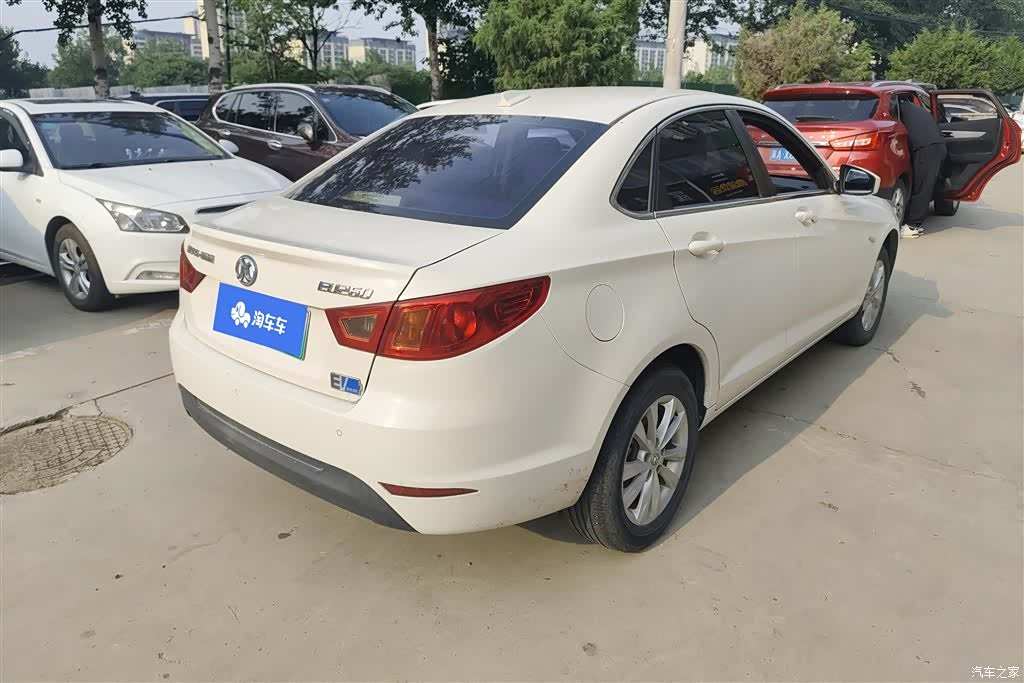 BAIC EU260, 2017 3