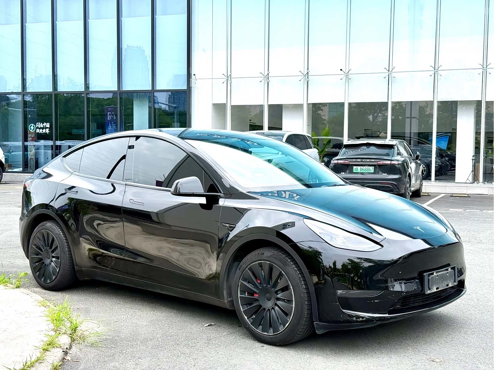 Tesla Model Y, 2023 6