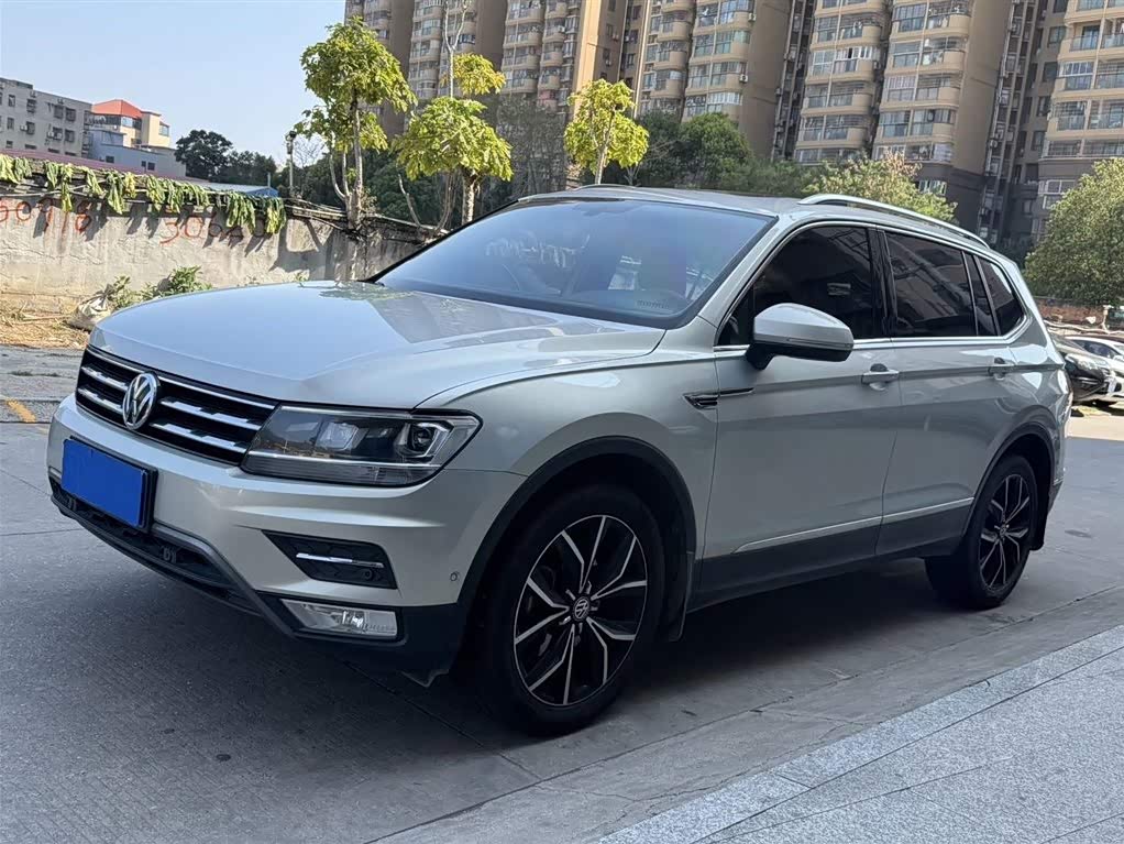 Volkswagen Tiguan L