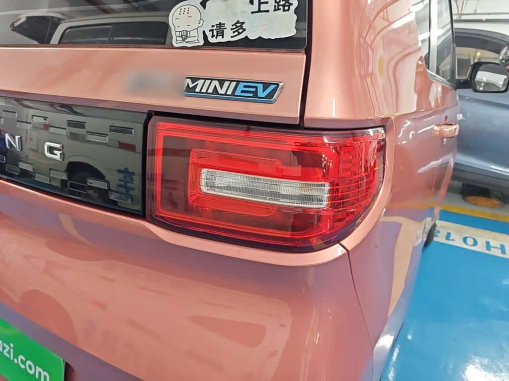 Wuling MINIEV, 2020 8