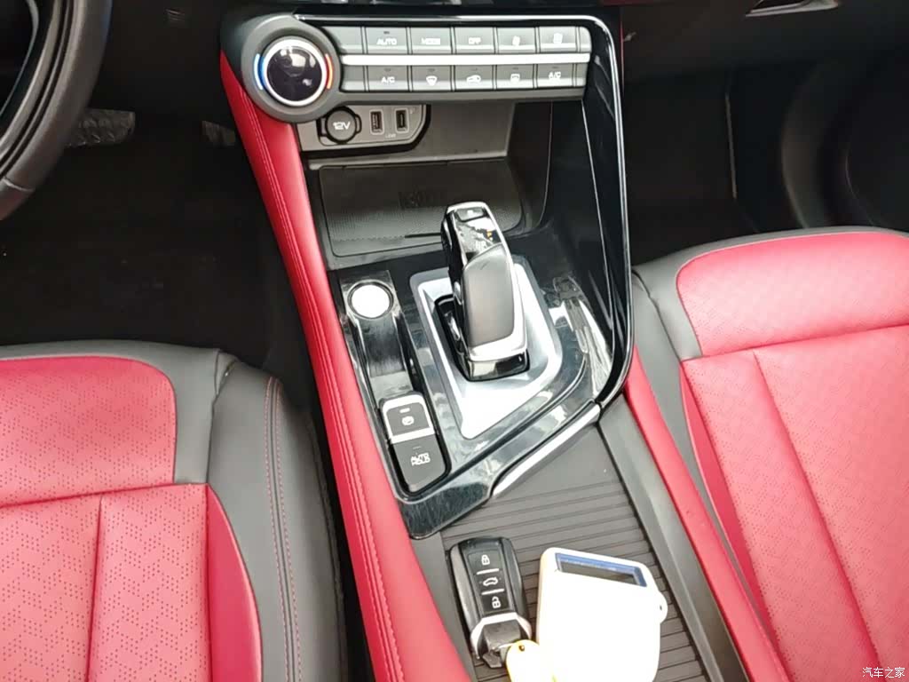 DongFeng AX7, 2022 14