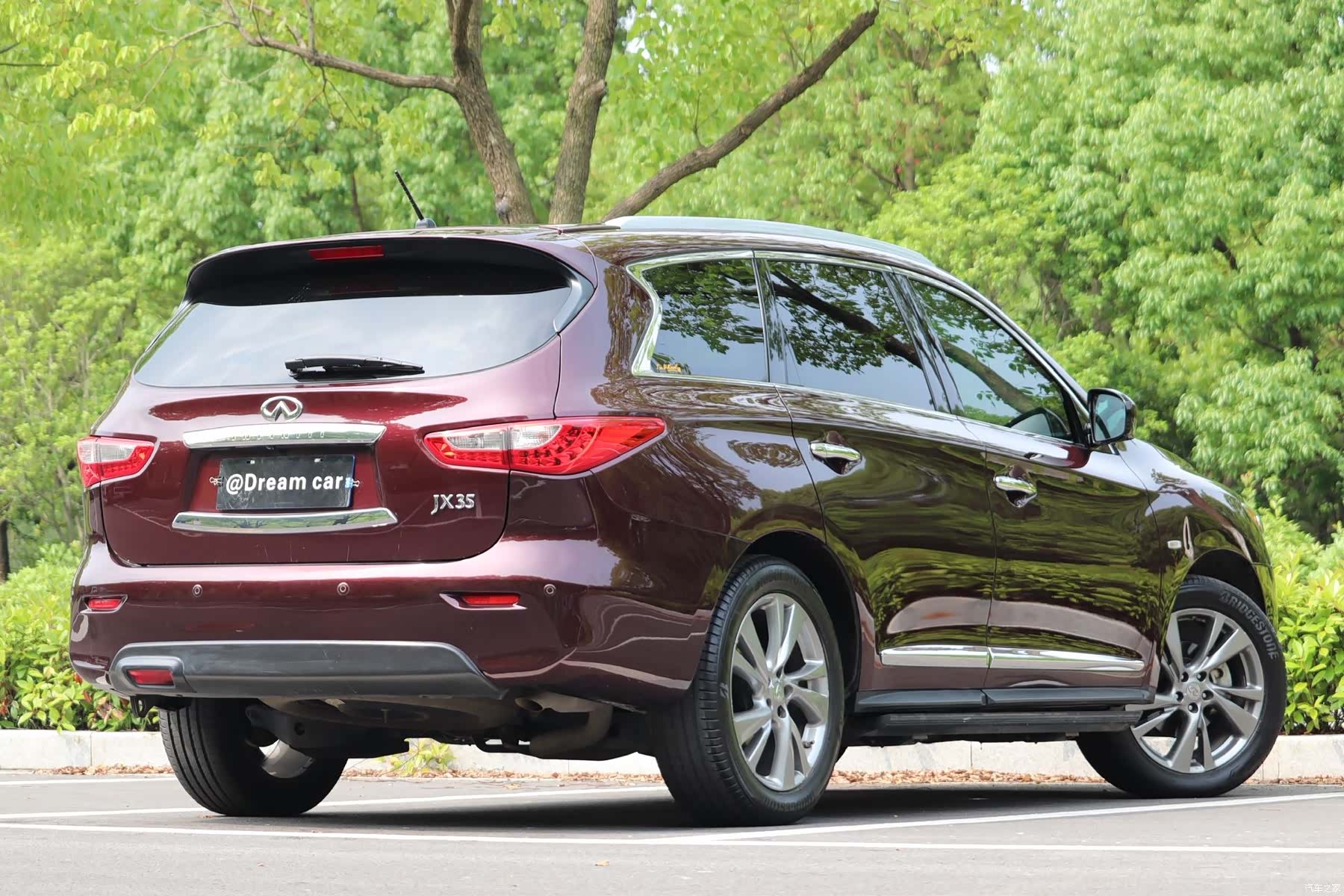 Infiniti JX35, 2013 4