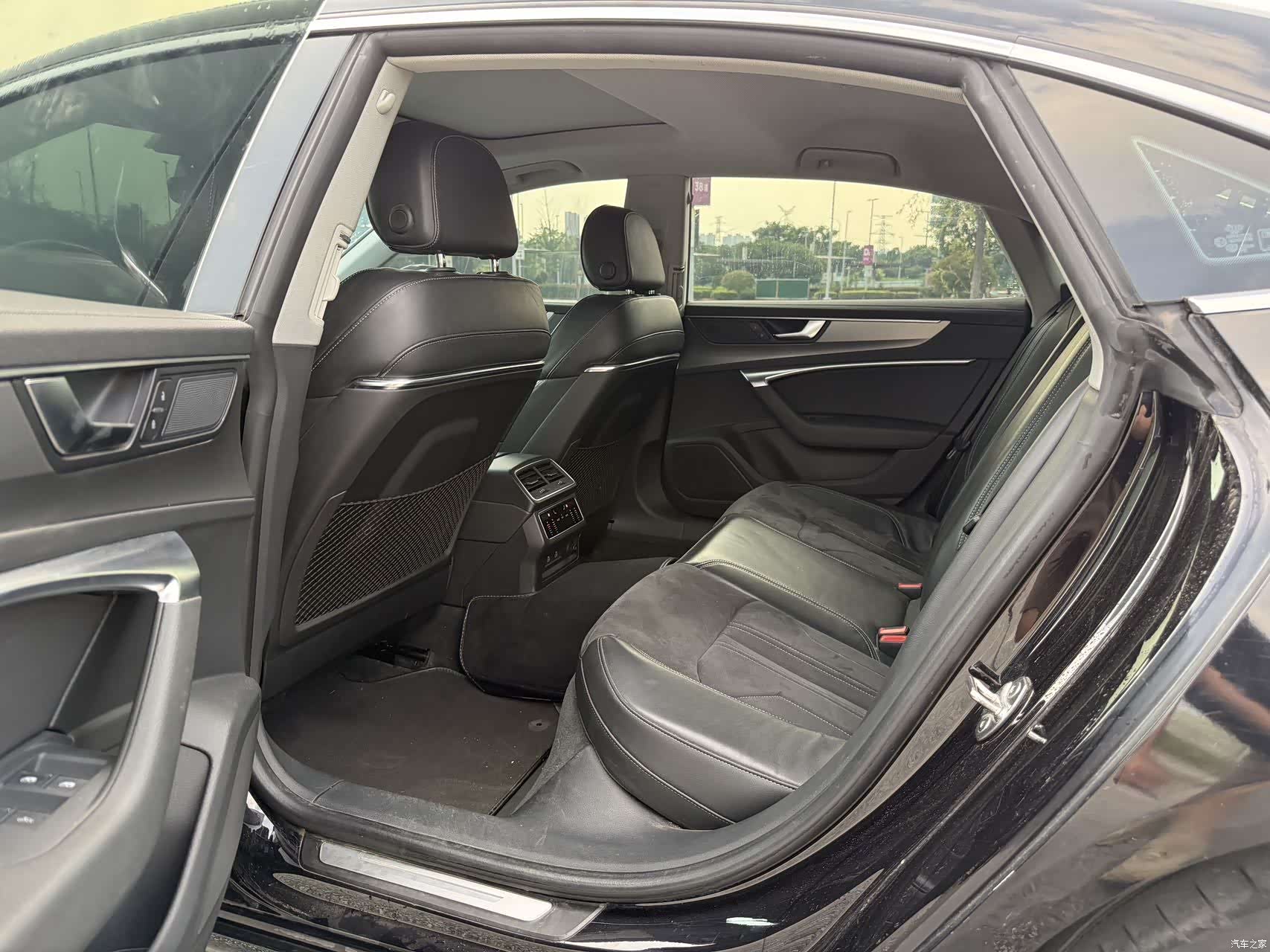 Audi A7L, 2024 11