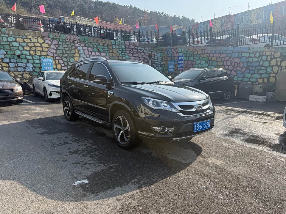 BYD S7