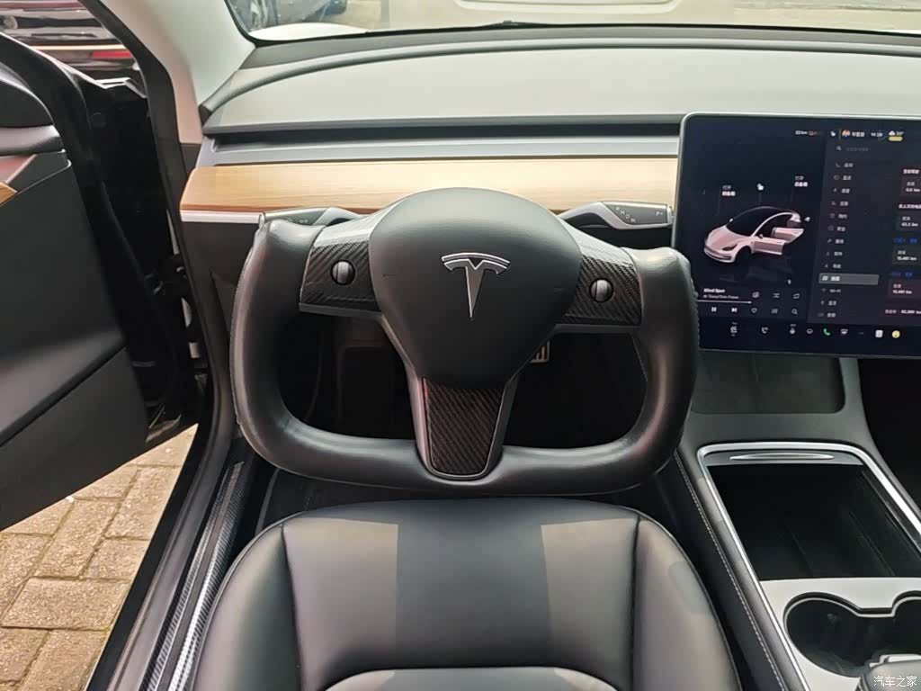 Tesla Model 3, 2022 11