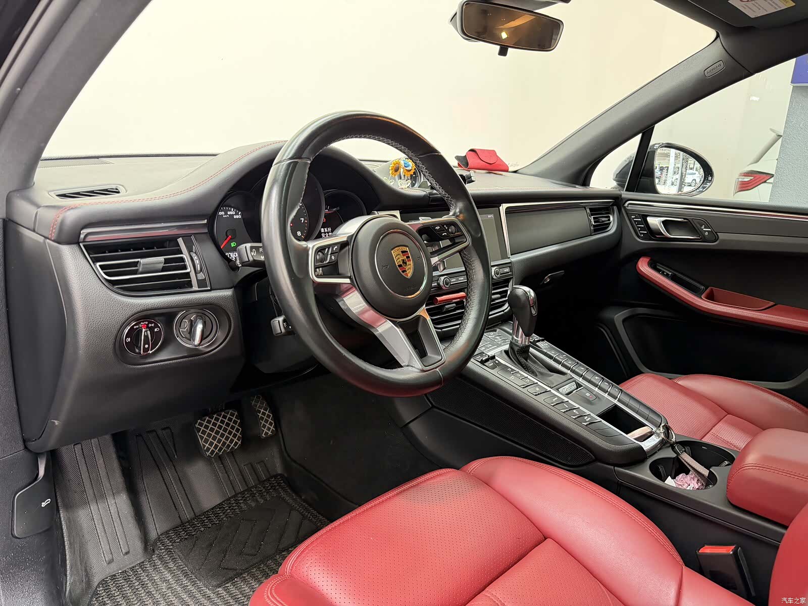 Porsche Macan, 2020 10